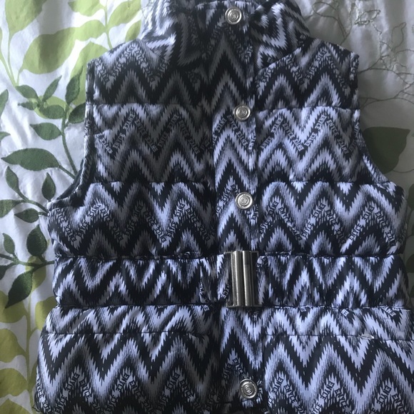 Enyce vest 24m - Picture 2 of 3